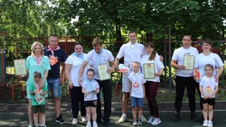 Родители соревновались в спортивной эстафете в детском саду Прохоровки 