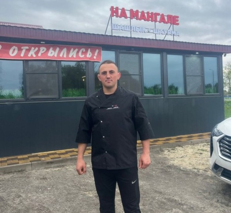 Житель Прохоровского района открыл собственное кафе с помощью полученного соцконтракта