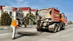 Прохоровские дорожники провели ямочный ремонт асфальта на площади порядка 200 кв.м.