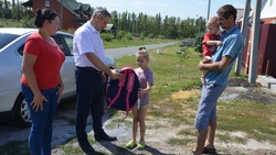 Депутат Белгородской областной Думы Сергей Балашов поучаствовал в акции «Собери ребёнка в школу»