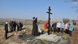 Поклонный крест вознёсся в селе Домановка Прохоровского района на месте разрушенного храма