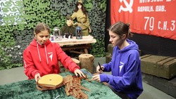 Активисты Движения Первых запустили акцию «Георгиевская лента» в Штабе Победы муниципалитета