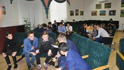 Сотрудники библиотеки Николая Рыжкова вместе со школьниками вспомнили Вячеслава Клыкова