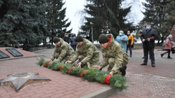 Прохоровцы приняли участие в возложении цветов в День неизвестного солдата
