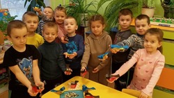 Тематическая неделя «Спасём зимующих птиц» прошла в Прохоровском детском саду «Ромашка»