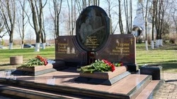 Вячеслав Гладков почтил память выдающегося агрария Василия Горина