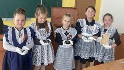 Сотрудники музея-заповедника «Прохоровское поле» посетили школы с экскурсией «Музей в чемодане»