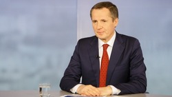 Вячеслав Гладков поздравил прекрасную половину Белгородчины с праздником 8 марта