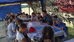 Вторая смена кадетского палаточного лагеря для юных прохоровцев началась в парке «Ключи»