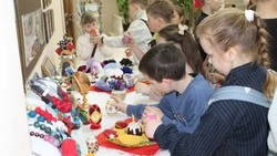 Выставка мастеров Дома ремёсел «Пасхальные мотивы» открылась в библиотеке Н.И Рыжкова