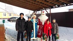 Сотрудники прохоровского райотдела поздравили детей в рамках акции «Полицейский Дед Мороз»