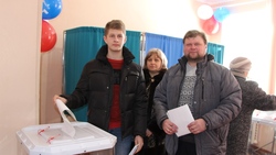 Житель Прохоровки впервые проголосовал на выборах в день своего совершеннолетия