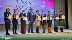 Три жительницы Прохоровского района получили почётные знаки «Материнская слава»