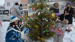 Прохоровцы приняли участие в новогодней акции «ЁлкиАрт»