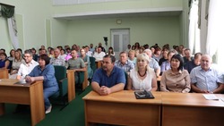 На прошедшем заседании Муниципального совета более 50 прохоровцев отмечены наградами