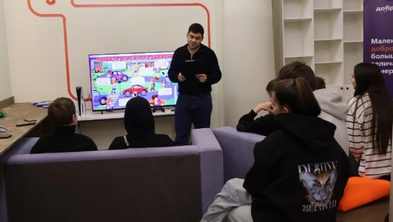 Прохоровские активисты провели профилактическую беседу «Правила дорожного движения»