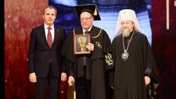 Прохоровец Александр Легезин удостоен премии Василия Горина