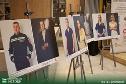 Фотовыставка «Свет милосердия» открылась в Прохоровской районной библиотеке