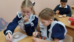 Сотрудники Белгородского художественного музея провели мастер-класс для прохоровских школьников