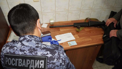 Отдел лицензионно-разрешительной работы зарегистрировал 862 владельца оружием в Прохоровке