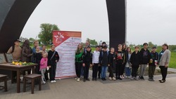 Дети из Яковлевской школы посетили мемориал «Перекресток памяти» в селе Прелестное