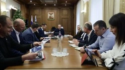 Вячеслав Гладков провёл совещание по вопросам развития футбола в Белгородской области 