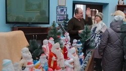 Члены Прохоровского отделения ВОИ посетили с экскурсией выставку Дедов Морозов в с.Большое