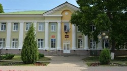 Руководители муниципалитета поздравили прохоровских женщин с 27 ноября