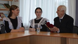 Выпускники Прохоровской гимназии встретились с Почётным жителем Николаем Асыкой