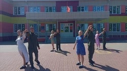 Школьники Прохоровского мунокруга присоединились к танцевальному флешмобу «Память хранит имена»
