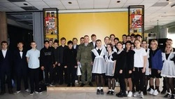 Ученики Прохоровской гимназии встретились с участником СВО Евгением Шляховым