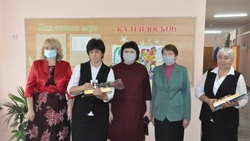 Прохоровские учителя приняли поздравления с профессиональным праздником