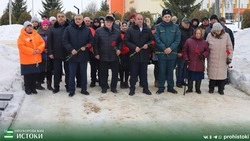 Торжественно-траурный митинг прошёл сегодня на площади Славы в Прохоровке