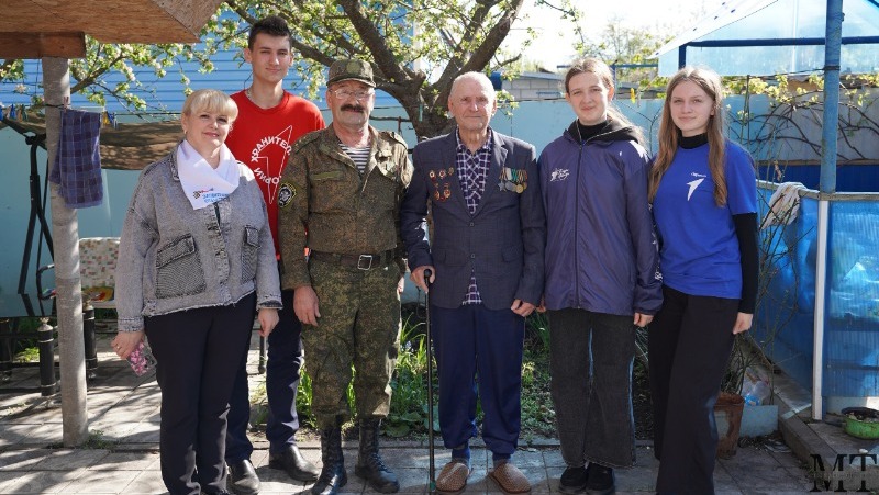 Прохоровские волонтёры и активисты организовали встречу воинов двух поколений