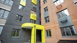 Семья из села Красный Хутор получила новое жильё взамен утраченному 