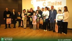 Праздничный концерт «Букет из нежных слов» прошёл в Прохоровке