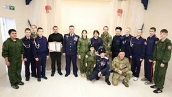 Представители центрального казачьего войска провели патриотическое занятие в Журавской школе