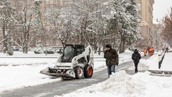 Вячеслав Гладков напомнил о создании сервиса для наблюдения за работой снегоуборочной техники