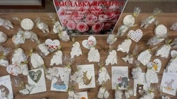 Прохоровцы смогут посетить выставку-ярмарку открыток и сувениров «Любимой мамочке в подарок»