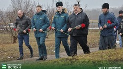 Посвящённое годовщине Гусёк-Погореловской трагедии возложение цветов прошло в Прохоровке