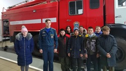 Ученики Прелестненской школы посетили прохоровскую пожарную часть