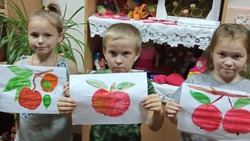 Развлекательная программа «Второй Спас яблочко припас» прошла в Радьковском сельском поселении