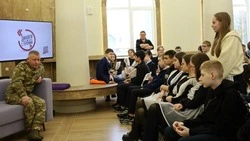 Встреча прохоровских школьников с участником СВО прошла в ЦМИ «Мир» 