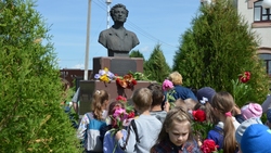 Возложение цветов в честь Пушкинского дня прошло в Прохоровке