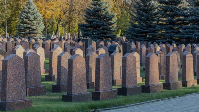Белгородцы смогут заказать уход за могилами с помощью нового портала