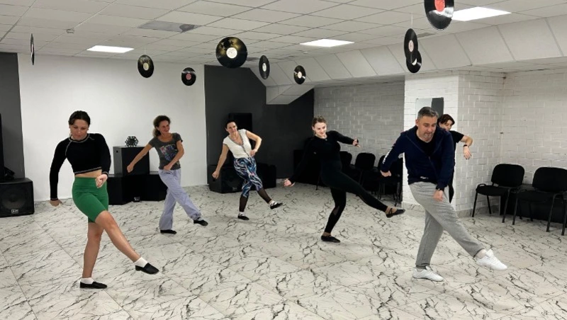 Педагог Прохоровской ДШИ провёл танцевальный мастер-класс «В движении - жизнь!»