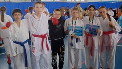Каратисты из Прохоровского района вернулись с наградами с всероссийских соревнований