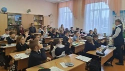 Молодые прохоровские педагоги посетили открытые уроки и мастер-классы старших коллег