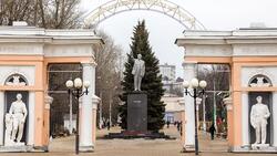 Белгородские депутаты пожертвовали средства на восстановление памятника Ленину