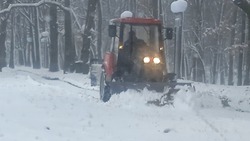 Прохоровская снегоочистительная техника вышла на дороги района